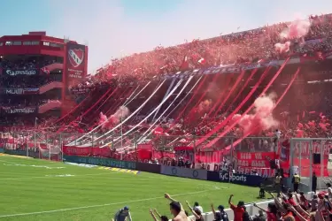 La hinchada del Rojo en el estadio Libertadores-Ricardo Enrique Bochini