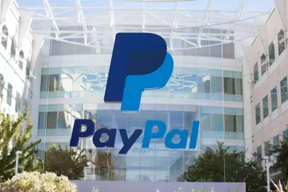 PayPal está ingresando al espacio criptográfico, anunciando el lanzamiento de su propia moneda estable.