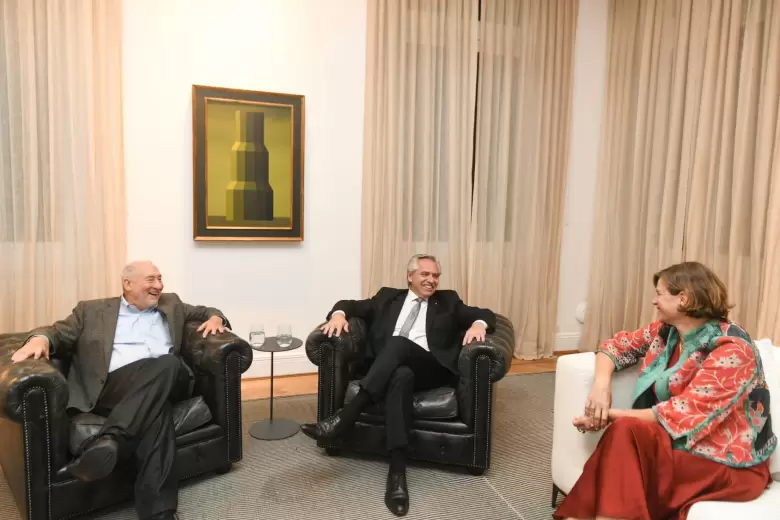Fernández, con Stiglitz y Mazzucato en octubre de 2022