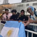 Dos hinchas argentinos están detenidos en Qatar acusados de lavado de dinero