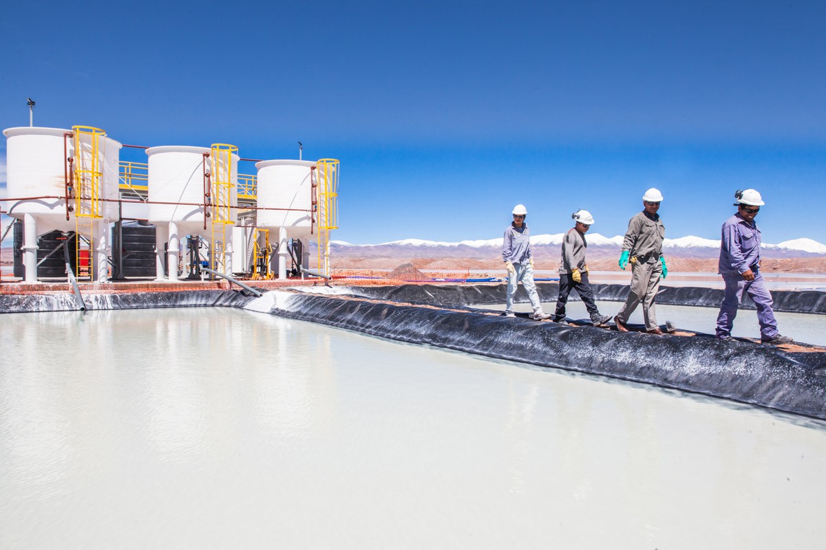 Salta: minera china anuncia inversiones en litio por US$ 2.200 millones y 10.000 puestos de trabajo