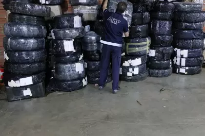 La Aduana secuestró un total de 559 neumáticos importados