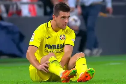 Giovani Lo Celso se tiró a los 32 minutos sobre el césped del estadio San Mamés