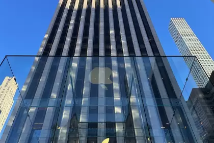 Apple, una de las empresas más afectadas por los aranceles de Donald Trump, tomó una decisión heterodoxa.