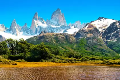 La provincialización del petróleo y la minería dejó a Argentina sin instrumentos para tener una política nacional en dos industrias claves