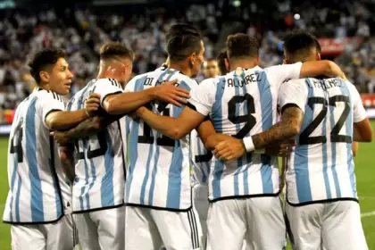 Argentina hará su estreno ante Arabia Saudita, el martes 22 de noviembre a las 7 hs (hora argentina) en el estadio Lusail