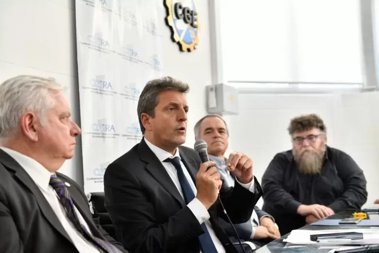 Massa se reunió con un grupo de empresarios nucleados en la Confederación General Económica de la República Argentina (Cgera) 