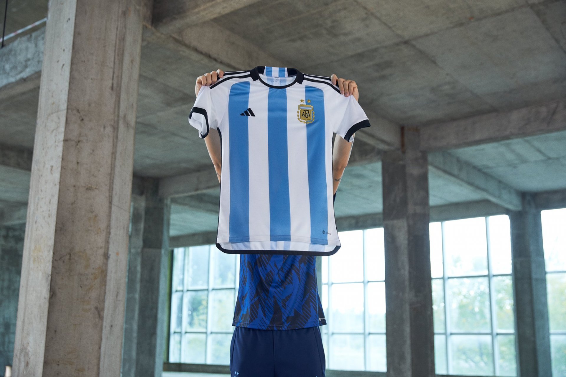 Camiseta Argentina Mundial Qatar 2022: cuánto cuesta y comprar - El Economista