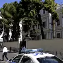 Explotó una bomba en un auto de la Embajada de Italia y encuentran mas artefactos explosivos