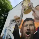 El increíble mural de Messi levantando la Copa del Mundo en una esquina de Palermo