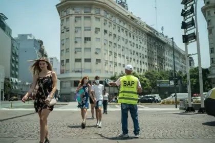Calor extremo este lunes con alerta roja, naranja y amarilla: Buenos Aires y casi todo el país afectado