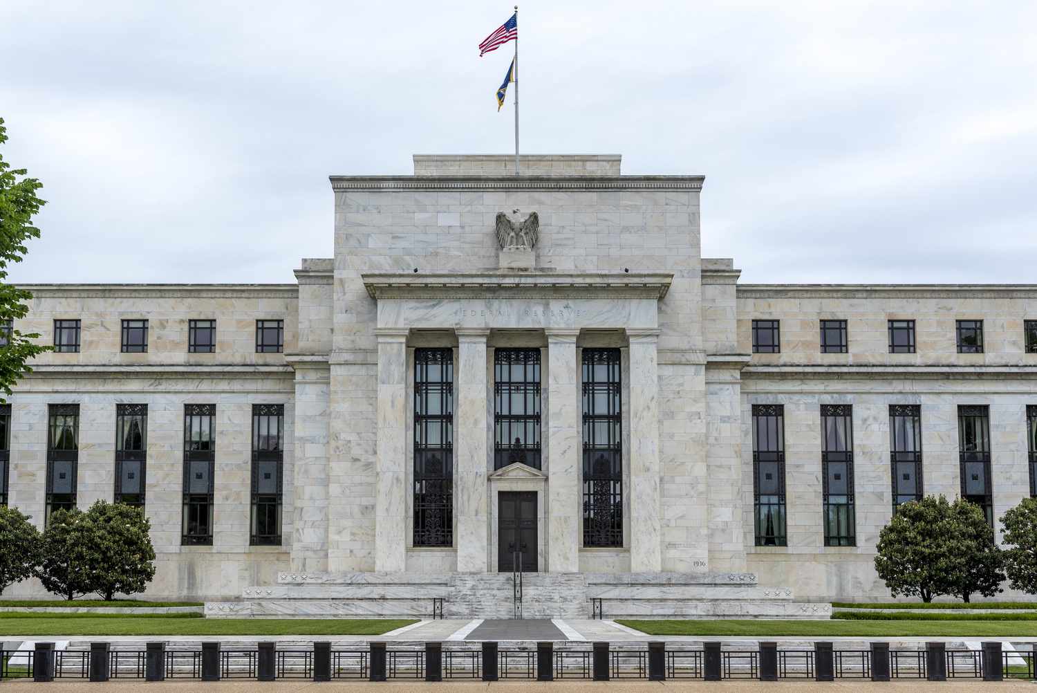 La Fed y Maker DAO, dilemas similares
