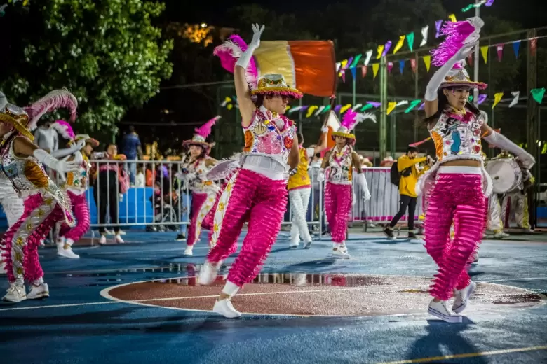 Con 34 corsos, más de 100 agrupaciones y 10.000 murgueros, comienza una nueva edición del Carnaval Porteño