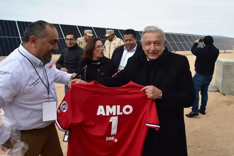 AMLO inauguró el parque solar más grande América Latina: todos los detalles