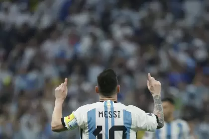 "¡Vamos por el tercero!" y "Qué gran película 'Argentina, 1985'" escribió Lionel Messi en su Instagram