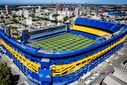 Este proyecto llevaría a La Bombonera a tener una capacidad total para 80.000 espectadores