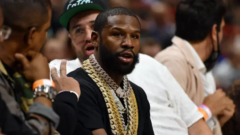 floyd-mayweather-issue-nba-players-taking-off