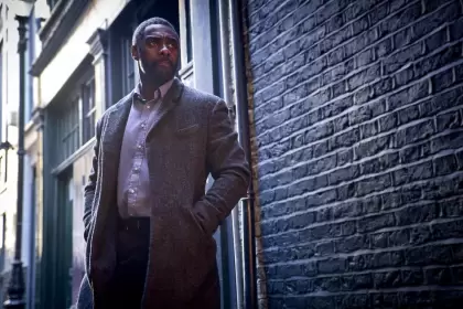 El actor inglés Idris Elba es una máquina de trabajo constante y polifacético