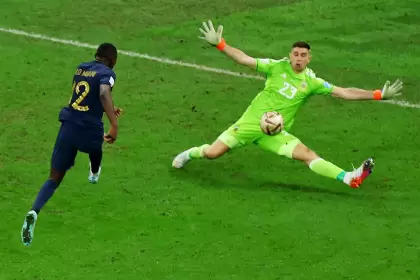 Muani quedó mano a mano en el minuto 123 de la final del Mundial de Qatar 2022 ante Emiliano Martínez