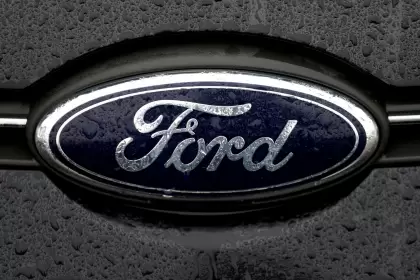 Por el níquel, Ford se asocia en Indonesia