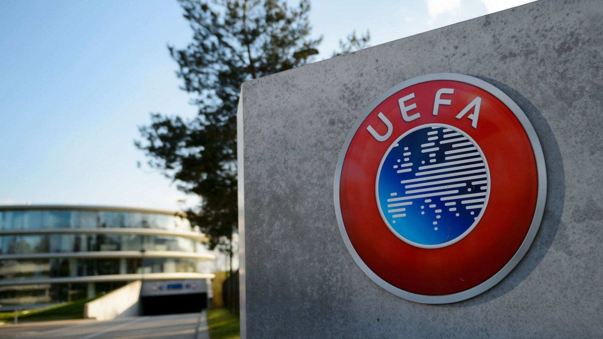 La UEFA creó un Consejo de Fútbol con grandes figuras