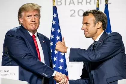 Todos contra Macron: eran pocos y se sumó Trump