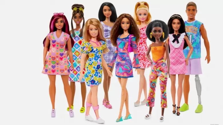 La nueva muñeca forma parte de la línea Barbie Fashionistas de Mattel, cuyo objetivo es ofrecer a los niños representaciones más diversas de la belleza y luchar contra el estigma que rodea a las discapacidades físicas.