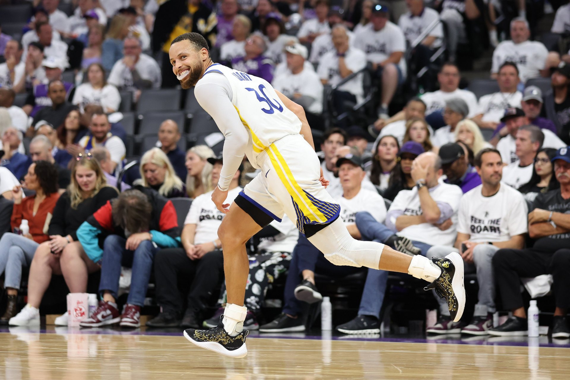 Stephen Curry batió un récord histórico en la victoria de Golden State Warriors sobre Sacramento Kings