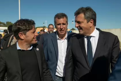 El gobernador de la provincia de Buenos Aires y el ministro de Economía en la inauguración del Gasoducto América