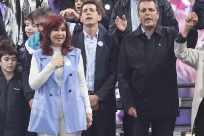 Casanello sobreseyó a Cristina Kirchner en la causa por la "Ruta del dinero K"