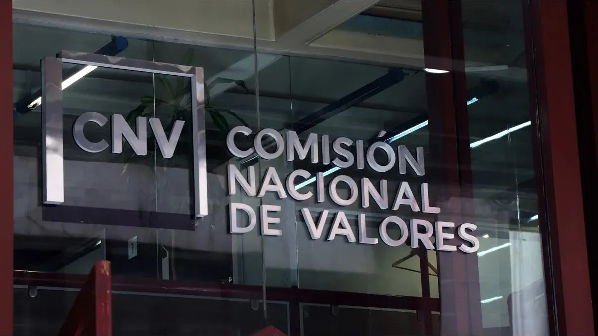 La CNV aplica más restricciones para adquirir dólares financieros