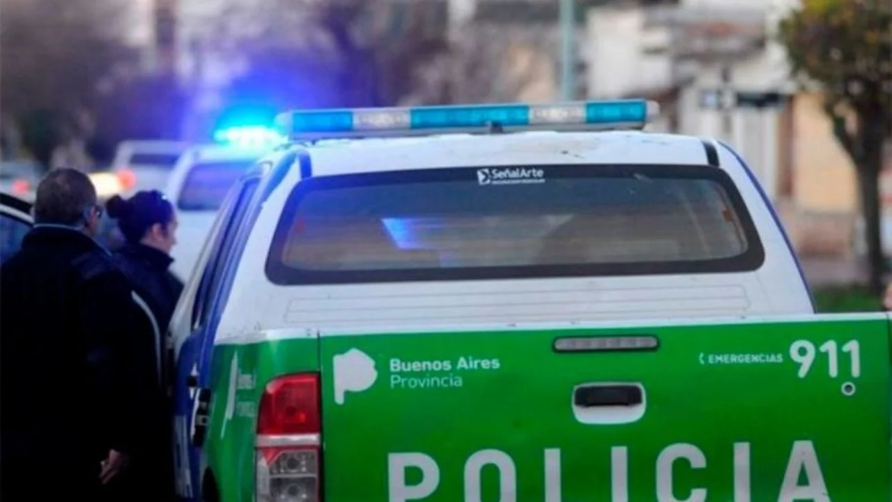 Un policía de la Bonaerense asesinó a balazos a su expareja y a su excuñada