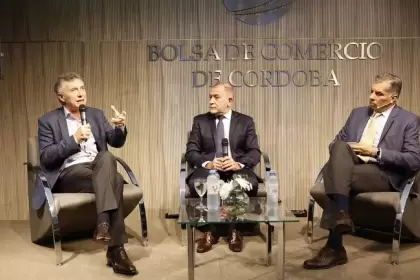 Mauricio Macri y Luis Juez este martes en la Bolsa de Comercio, en Córdoba.
