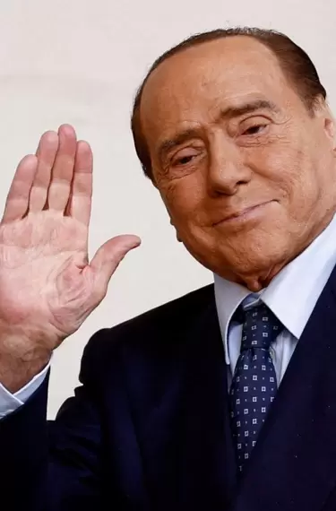 Berlusconi comprendi que las posibilidades de la industria italiana en plena globalizacin, dependan de la capacidad de articular asociaciones