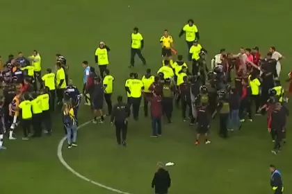 Batalla campal Gimnasia vs Universitario