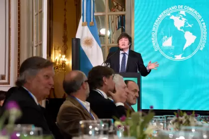 Al candidato le costó despertar aplausos en su audiencia aún en aquellos momentos en los que habló de las ideas que valoran los empresarios