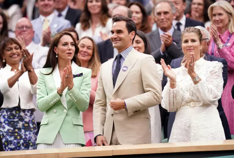 Federer estuvo junto a Kate Middleton, princesa de Gales, y su esposa, la ex tenista Mirka Vavrinec