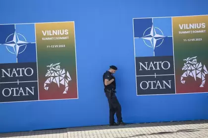 Con la tensin en aumento, la OTAN se rene en Lituania