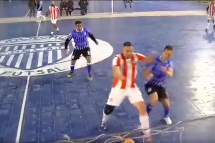 Suspenden por 10 años al jugador de futsal que le pegó un terrible codazo a su rival