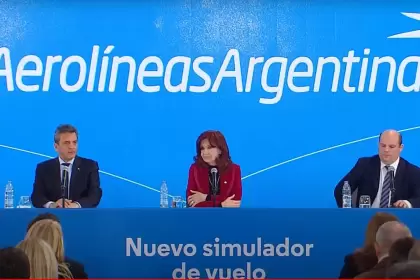 Sergio Massa: "Si queremos un país federal, tenemos que defender Aerolíneas Argentinas"