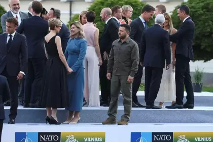 Zelenzky, solo en la última cumbre de la OTAN en Lituania