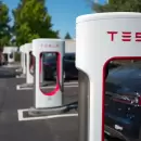 Renuncia el director financiero de Tesla