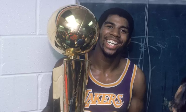 "Magic" Johnson fue cinco veces campen con los Angeles Lakers (1980, 1982, 1985, 1987 y 1988)