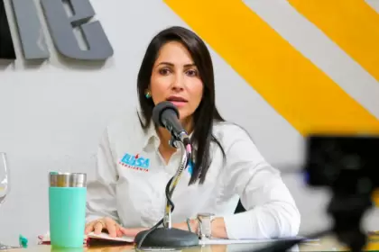 La correísta Luisa González lidera las encuestas para las presidenciales de Ecuador