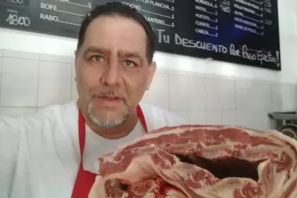 Un carnicero de Vicente López puso los precios en dólares: cuánto cuesta el  asado y la picada - El Economista