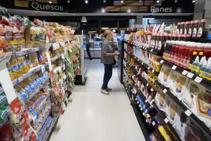 Un grupo de supermercados acuerdan bajar los precios 20% durante 60 días