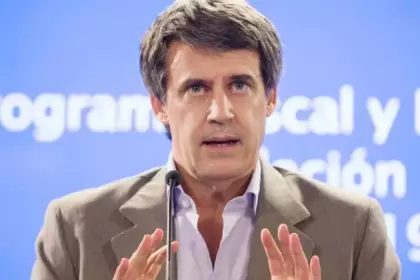 Alfonso Prat Gay: "Los dos candidatos son malísimos, nos tenemos que concentrar en ser oposición"