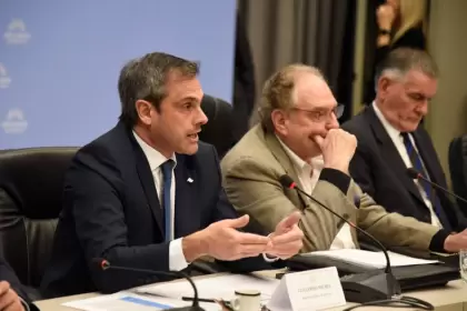 La Comisin de Presupuesto, presidida por Carlos Heller, recibi a Guillermo Michel (Aduana) y Carlos Castagneto (AFIP)