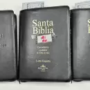 ¡Sorpresa en Ezeiza! Revelan el contenido secreto de tres biblias a punto de partir hacia Miami