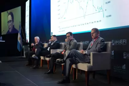 El panel de los economistas analizó el cortísimo plazo